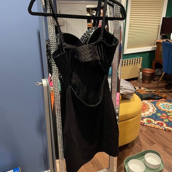 WLDR Dress - amazing detail - Picture 5 of 6